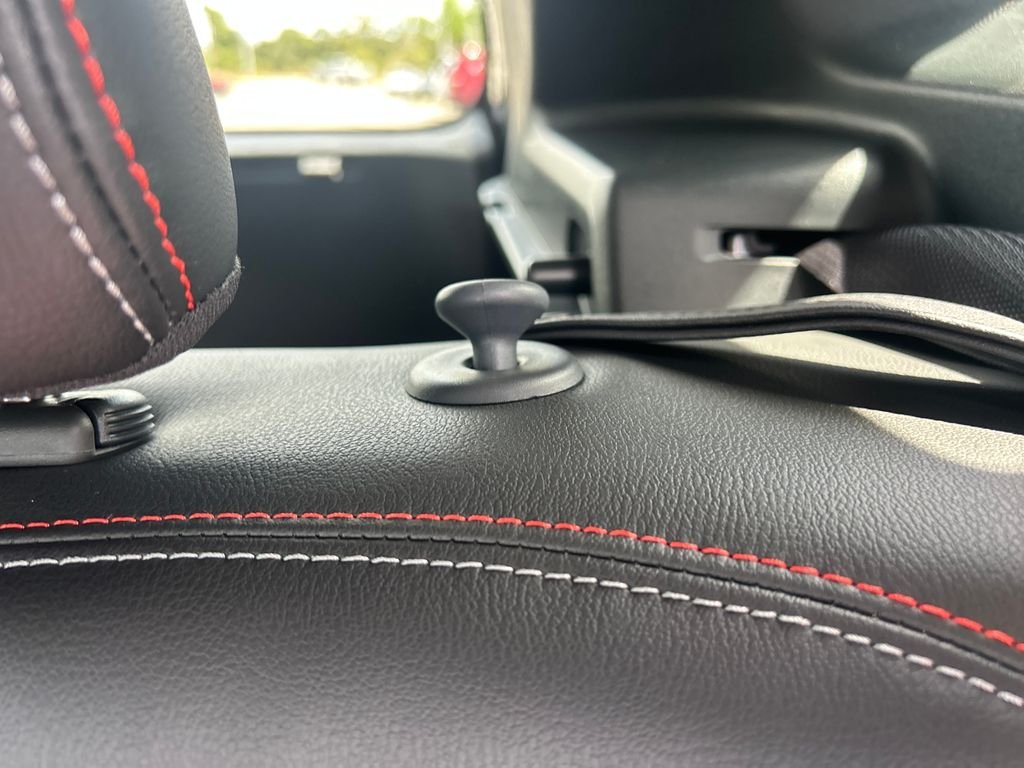 New 2026 Nissan Kicks SR 4D Sport Utility