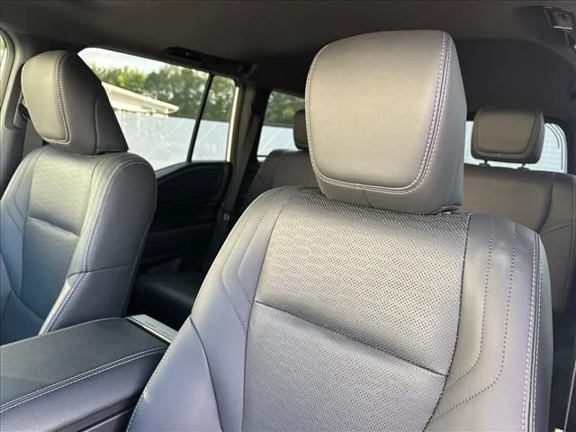 Used 2025 White Toyota Base image 24