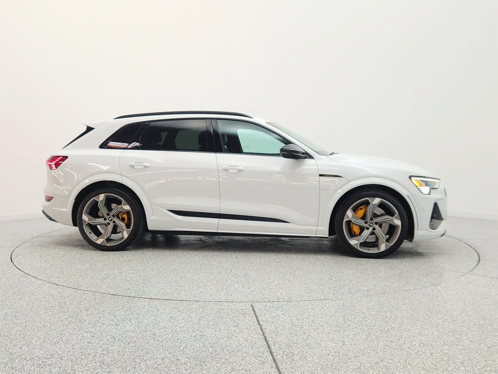 Used 2023 Glacier White Metallic Audi Premium Plus quattro image 4