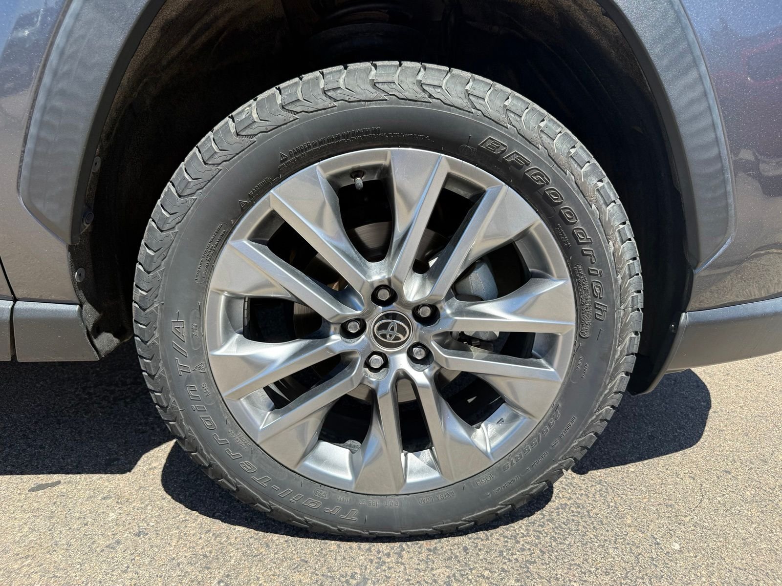 2021 Toyota RAV4 XLE Premium - Photo 41