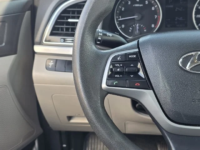 Used 2018 Symphony Silver Hyundai SE image 23