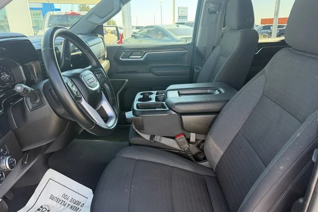 Used 2025 Onyx Black GMC Elevation image 14