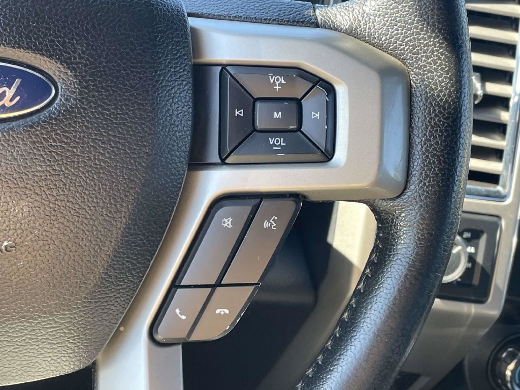 Used 2015 Red Ford Lariat image 21
