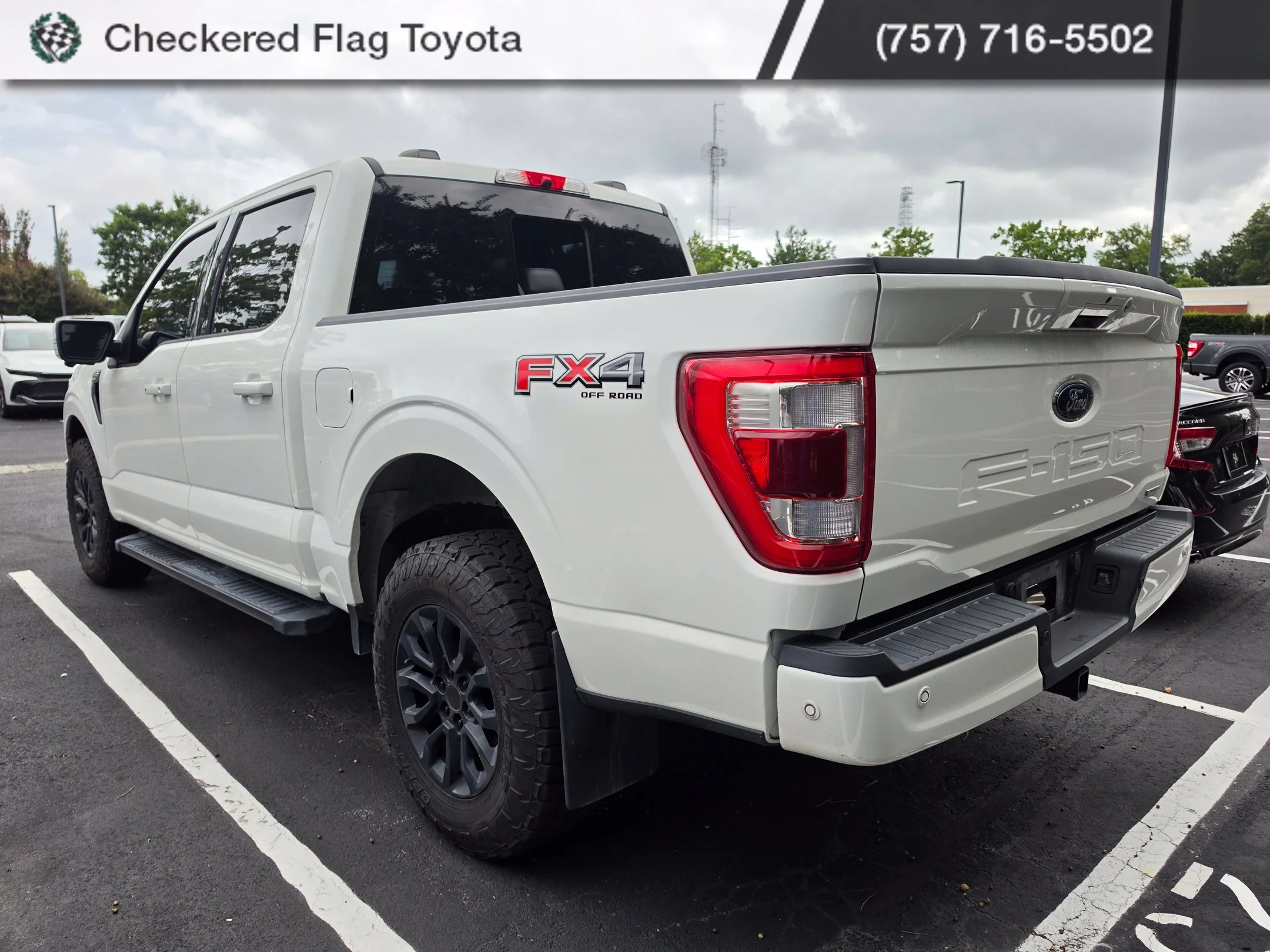 Used 2022 White Metallic Ford Lariat image 4