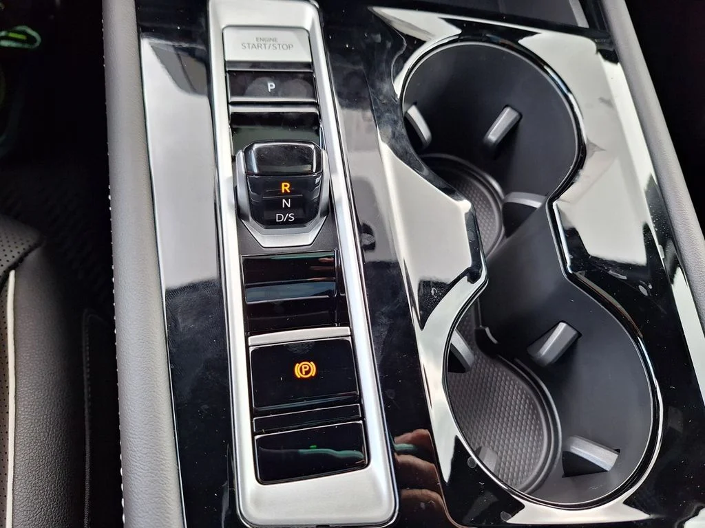 2026 Volkswagen Atlas Cross Sport SEL Premium R-LINE - Photo 18