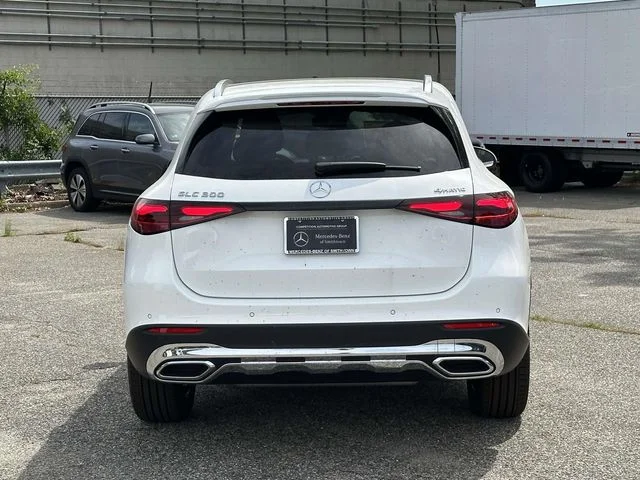 New 2026 White Mercedes-Benz GLC 300 image 9