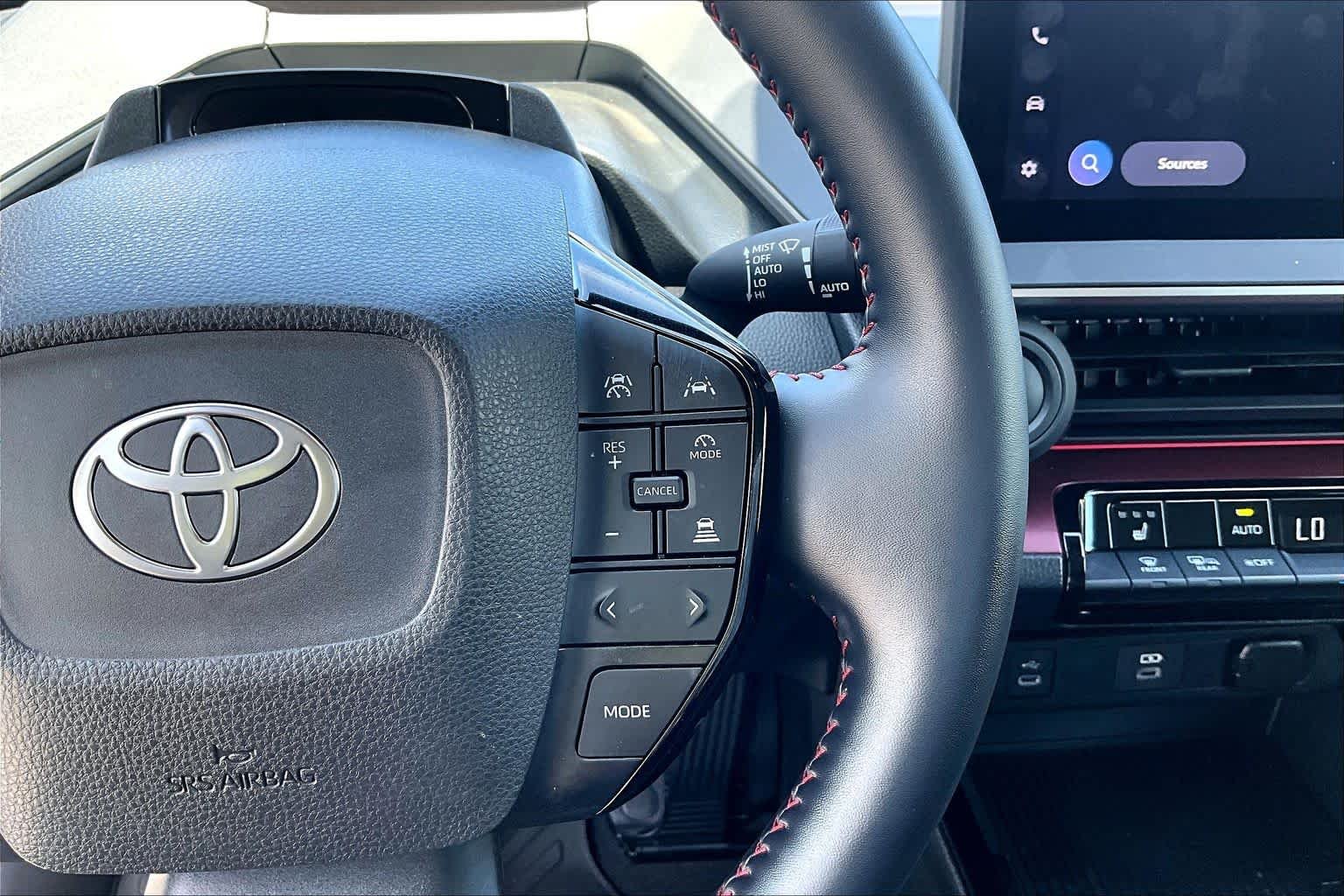 Used 2026 Wind Chill Pearl Toyota XSE image 24