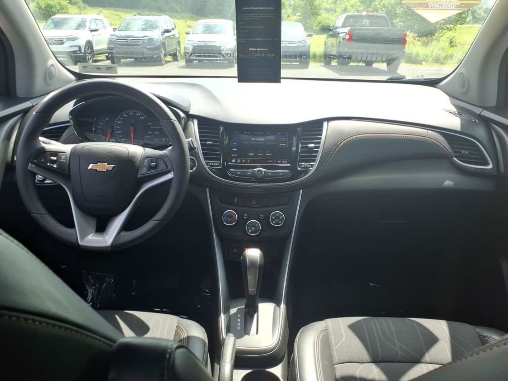 Used 2022 Red Chevrolet LT image 18