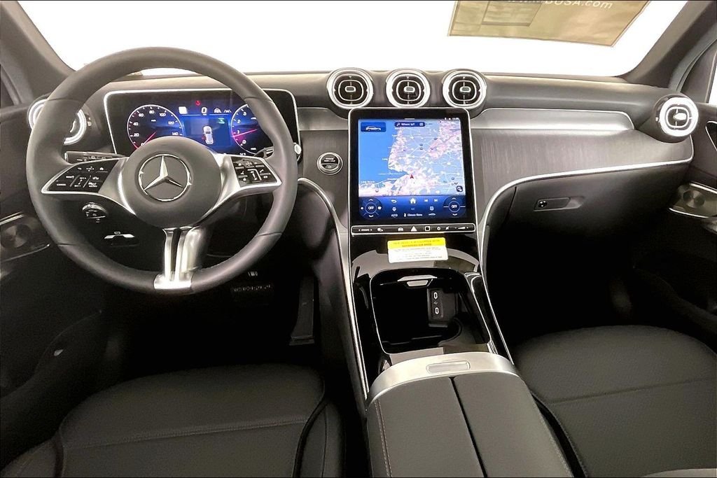 New 2026 MANUFAKTUR exclusive graphite grey magno Mercedes-Benz GLC 300 image 5