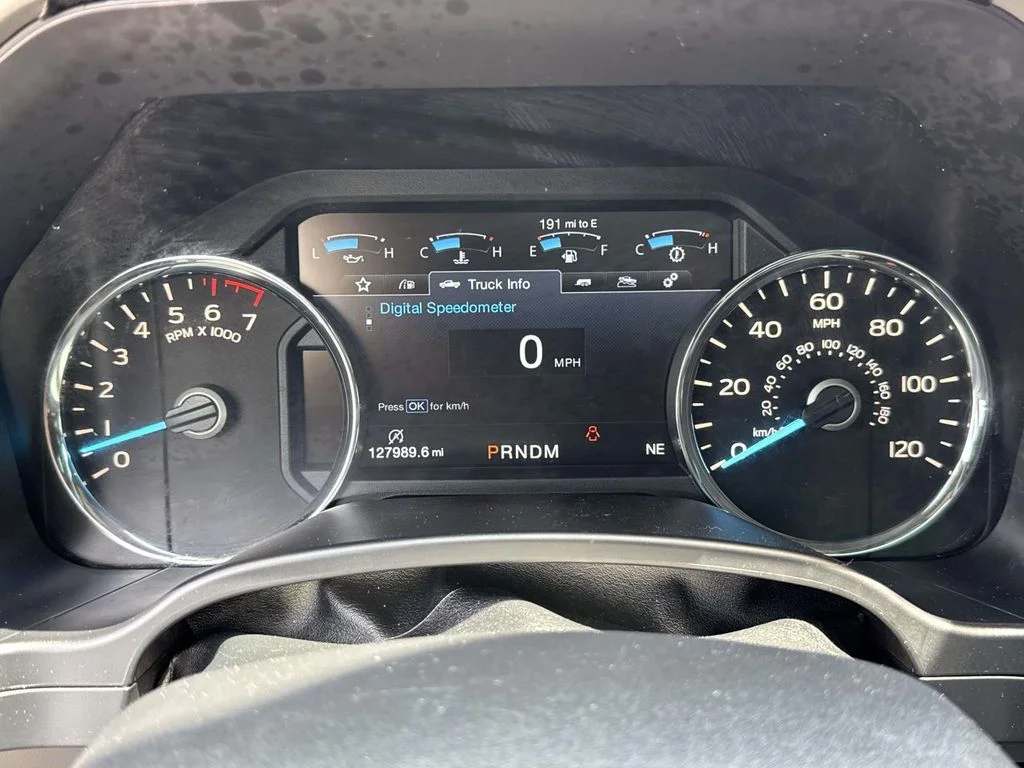Used 2018 Gray Ford Lariat image 27