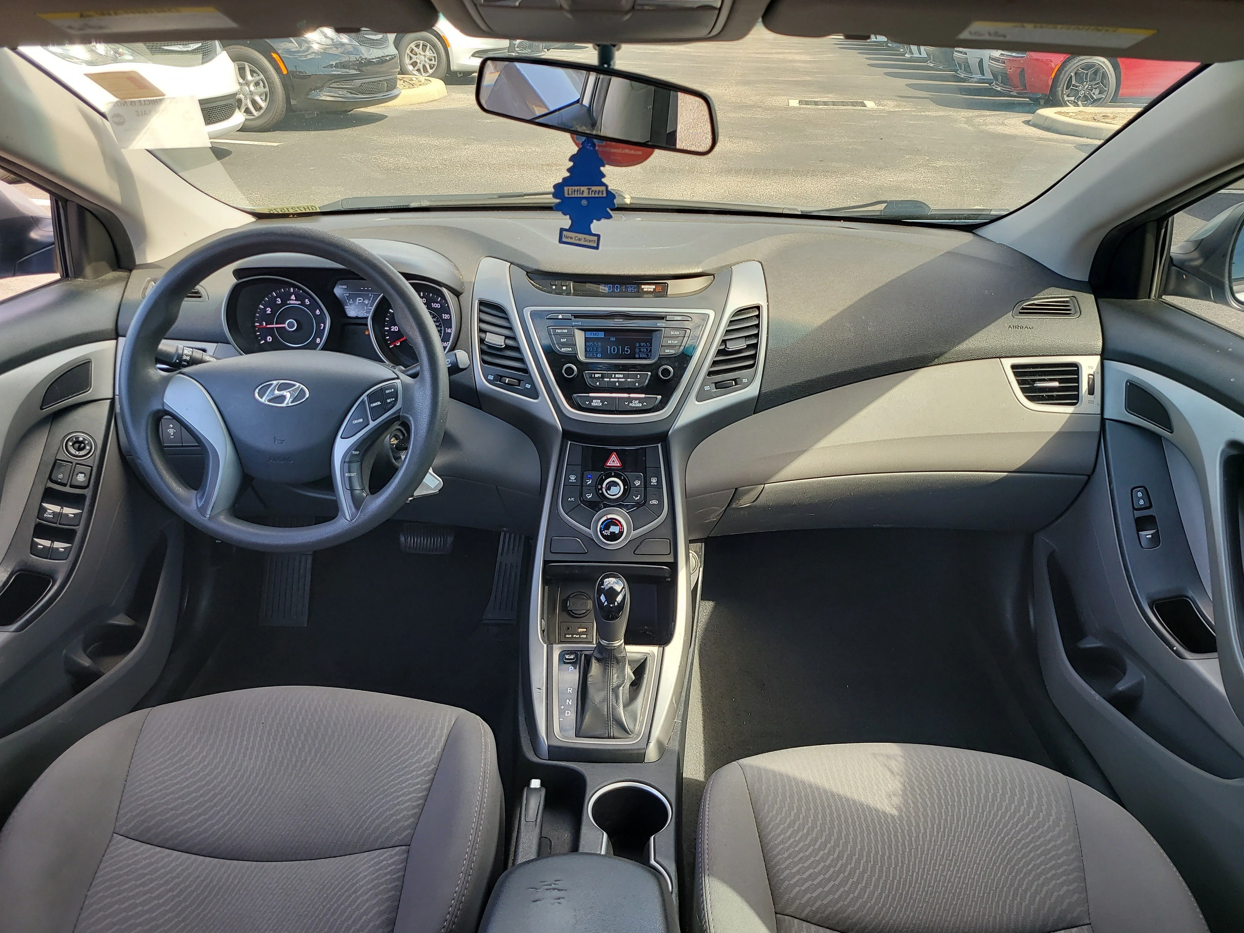 Used 2016 Shale Gray Metallic Hyundai SE image 13