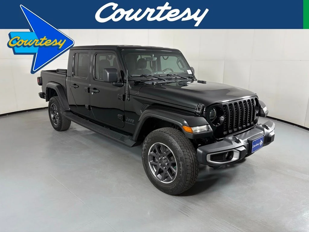 2022 Jeep Gladiator Sport S's photo