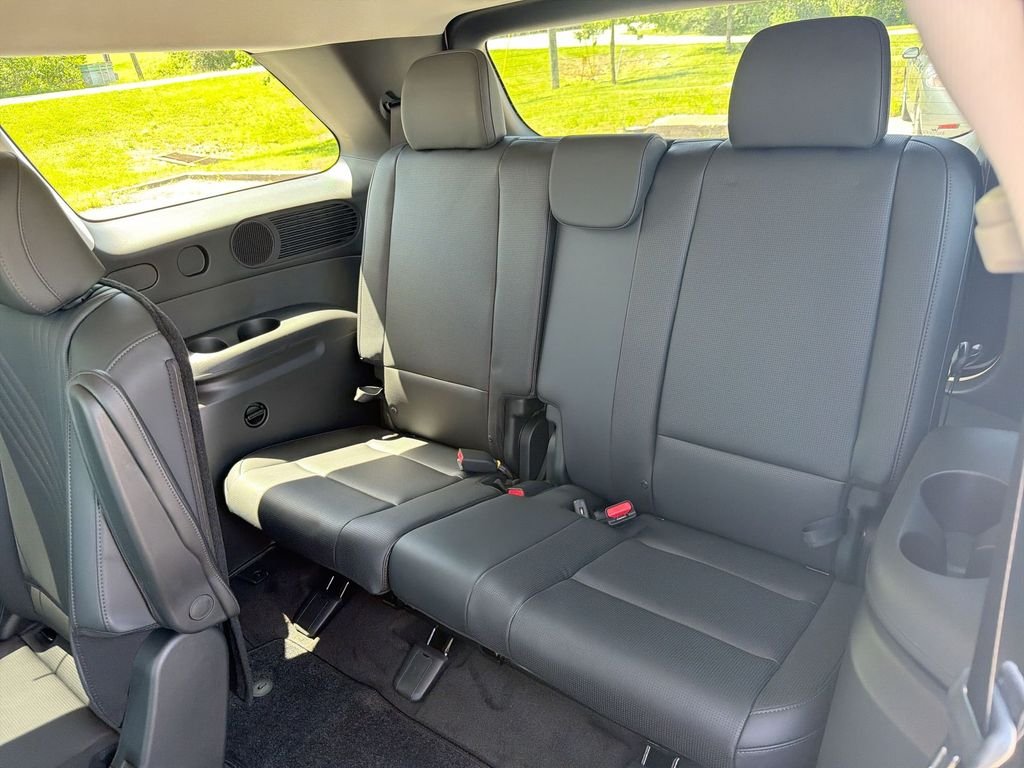 New 2026 White Hyundai SEL AWD image 22