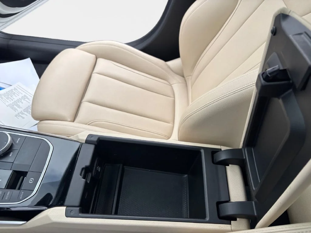 Used 2019 White BMW 330i xDrive image 12