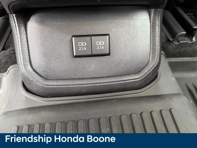 Used 2020 Silver Toyota XLE image 41