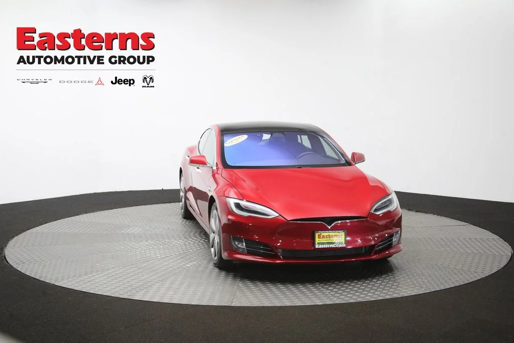 Used 2020 Red Tesla Long Range Plus image 47