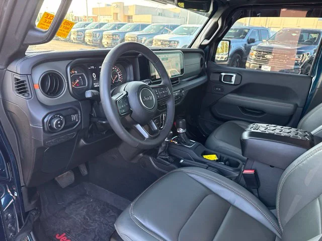 Used 2025 Fathom Blue Pearlcoat Jeep Mojave image 10