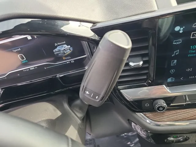 Used 2023 Sterling Gray Metallic Chevrolet LT image 30