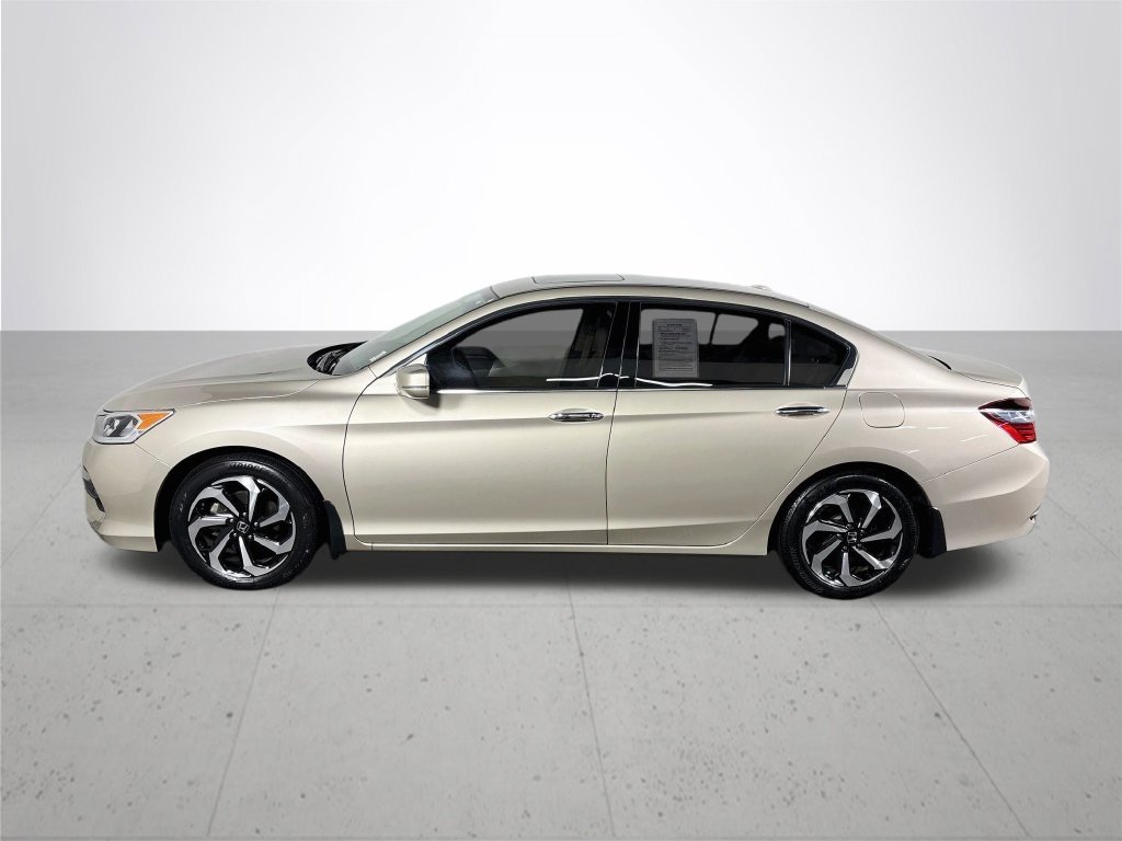 Used 2017 Gold Honda EX-L image 9