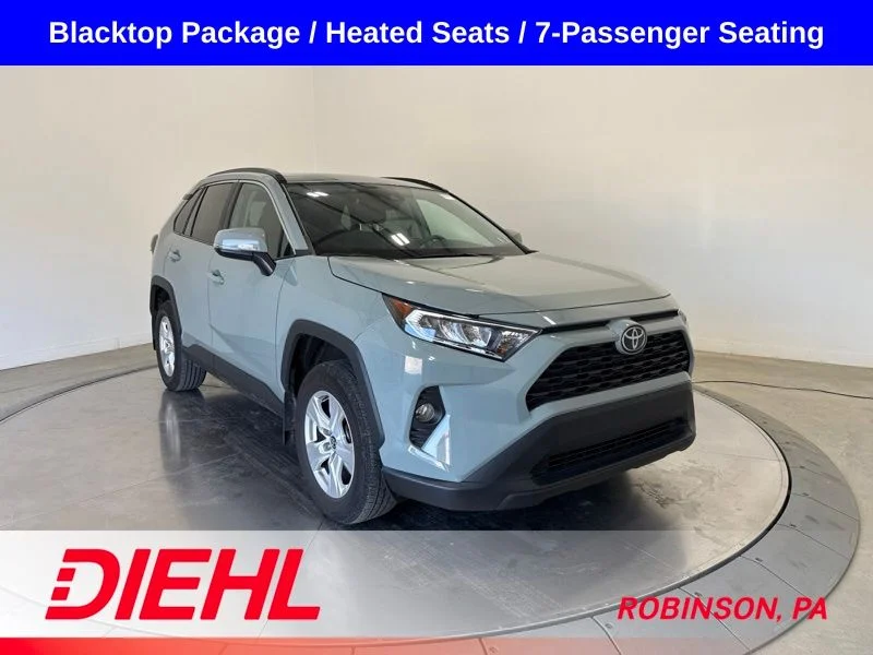 Used 2021  Toyota XLE image 1