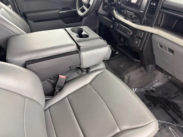 Used 2021 White Ford XL image 22