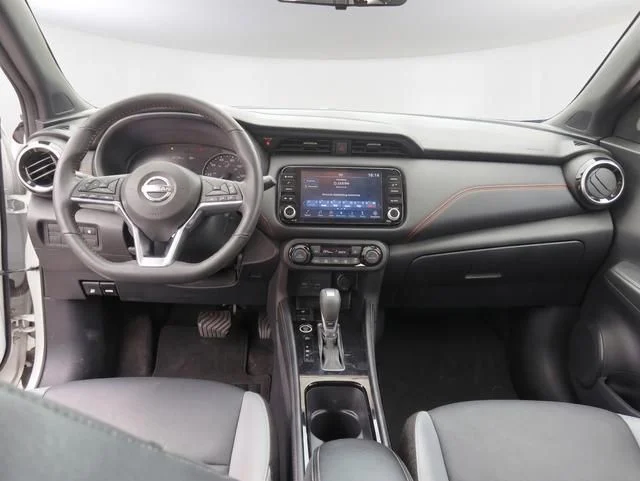 Used 2024 White Nissan SR image 23