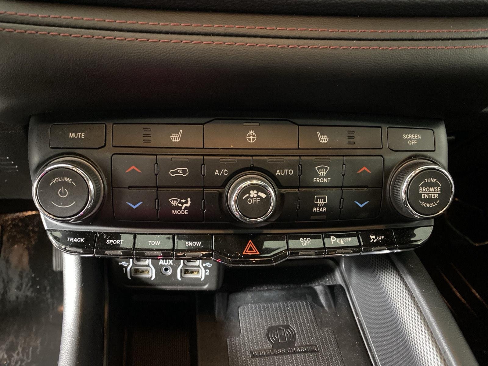 Used 2021 White Knuckle Clearcoat Dodge R/T image 23