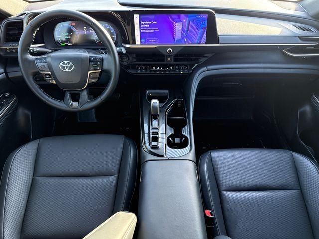 Used 2025 White Toyota XLE image 11