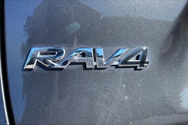 Certified Used 2024 MAGNETIC GRAY MET. Toyota  image 33