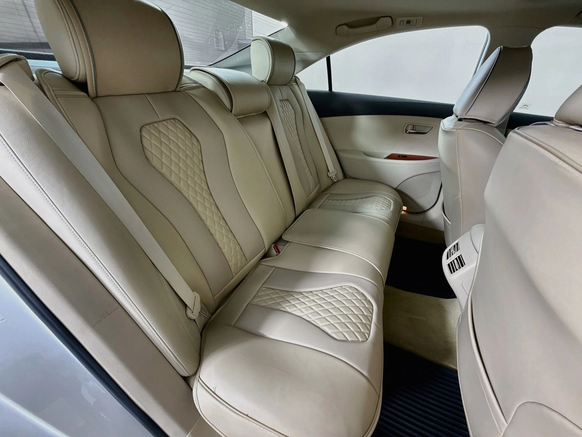 Used 2010 Starfire Pearl Lexus 350 image 24