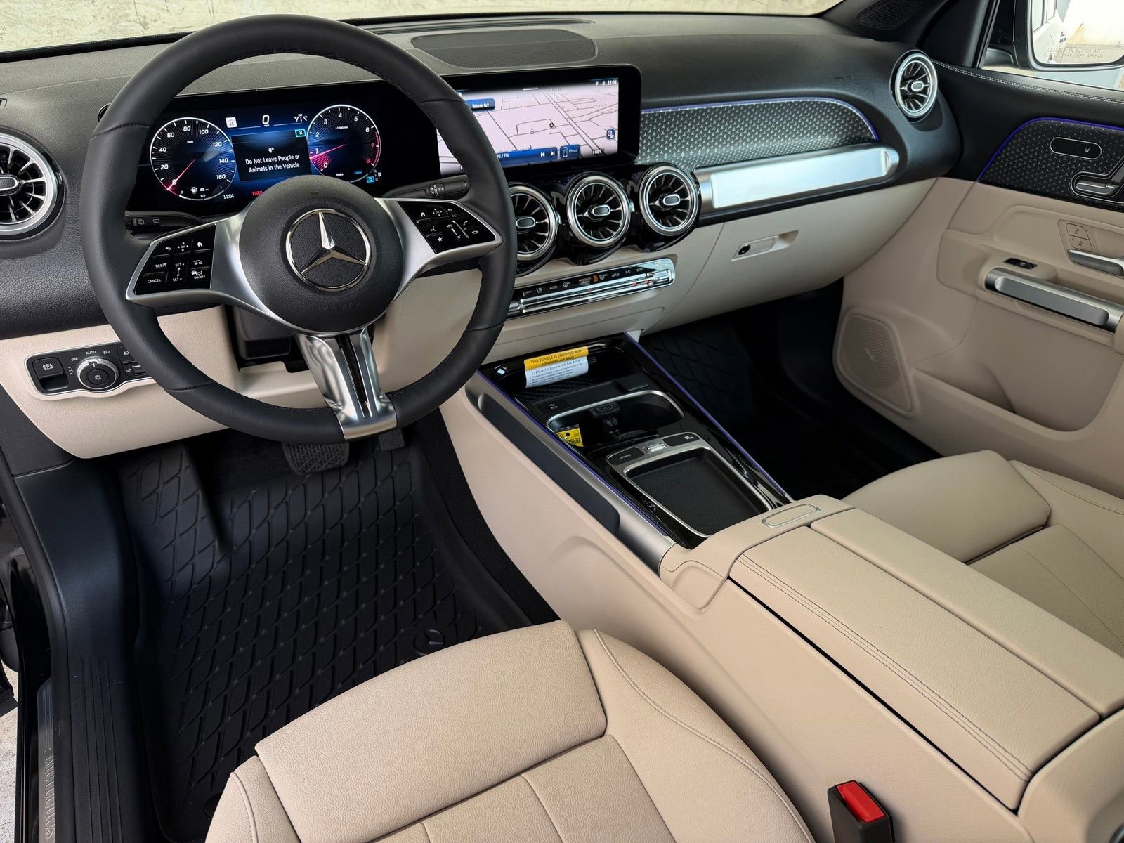 New 2026 Night Black Mercedes-Benz GLB 250 image 31