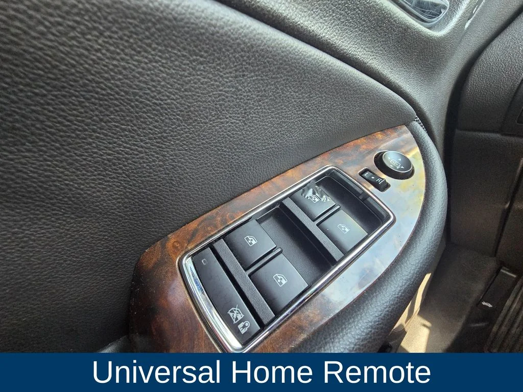 Used 2014 Red Chevrolet LT image 16