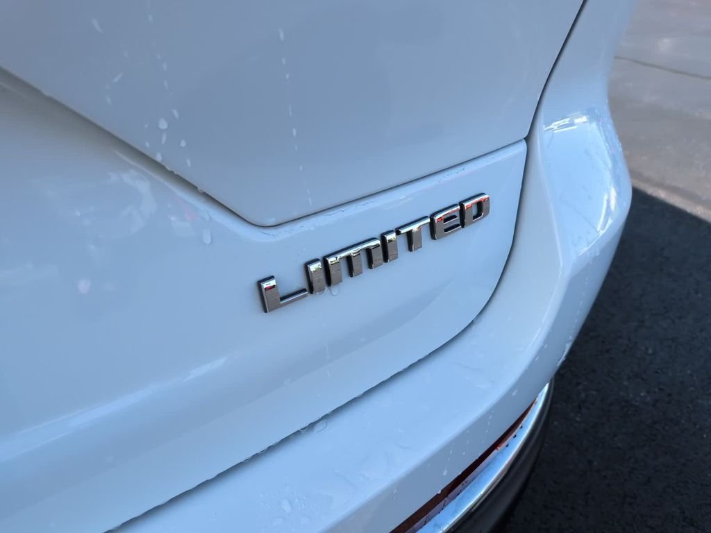 Certified Used 2022 White Jeep Limited image 7