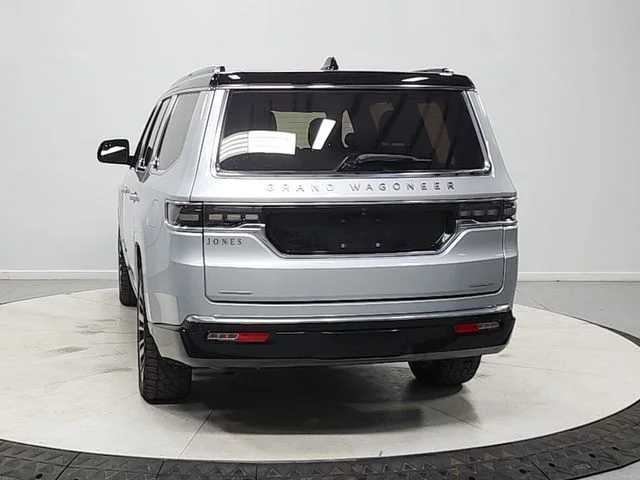 Used 2022 Silver Jeep Series III image 6