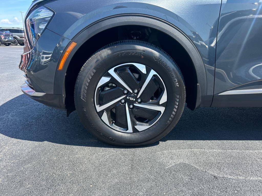 Used 2023 Gray Kia LX image 10