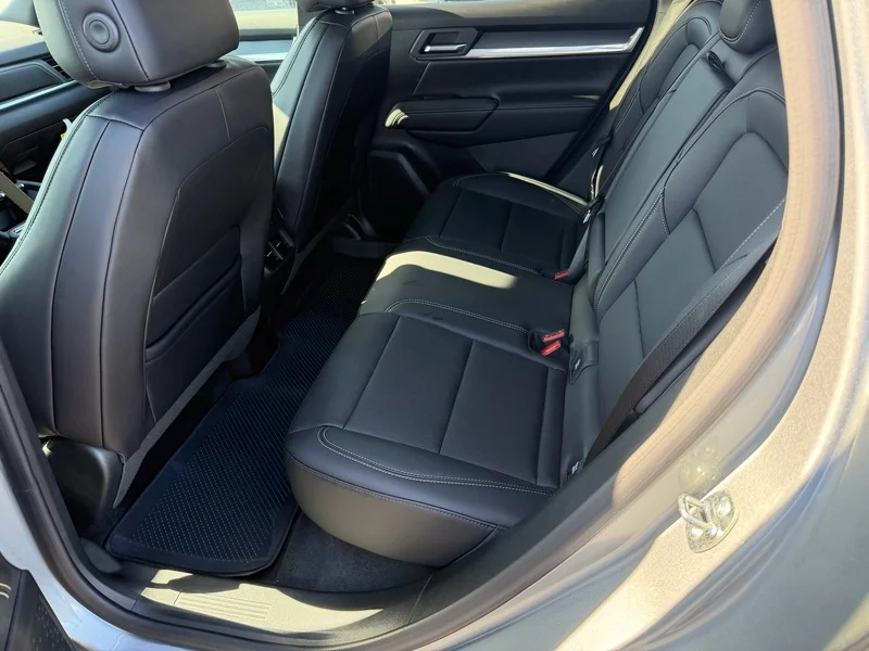 New 2027 Sterling Metallic GMC Elevation image 17