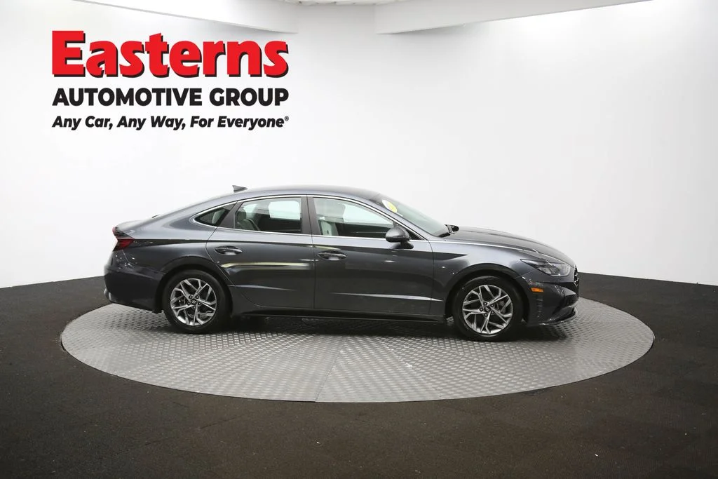 Used 2023 Gray Hyundai SEL image 43