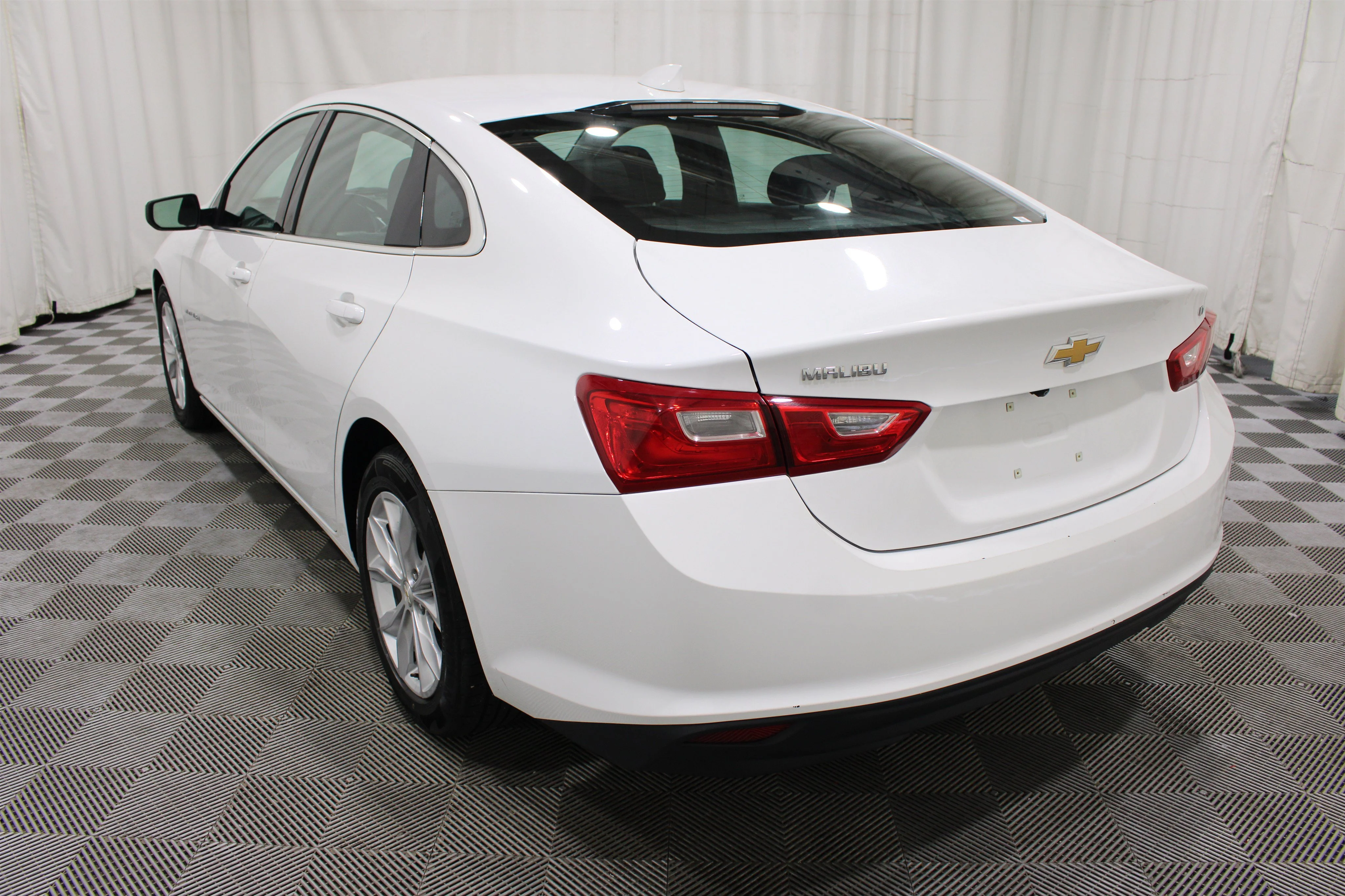 2023 Chevrolet Malibu 1LT - Photo 32