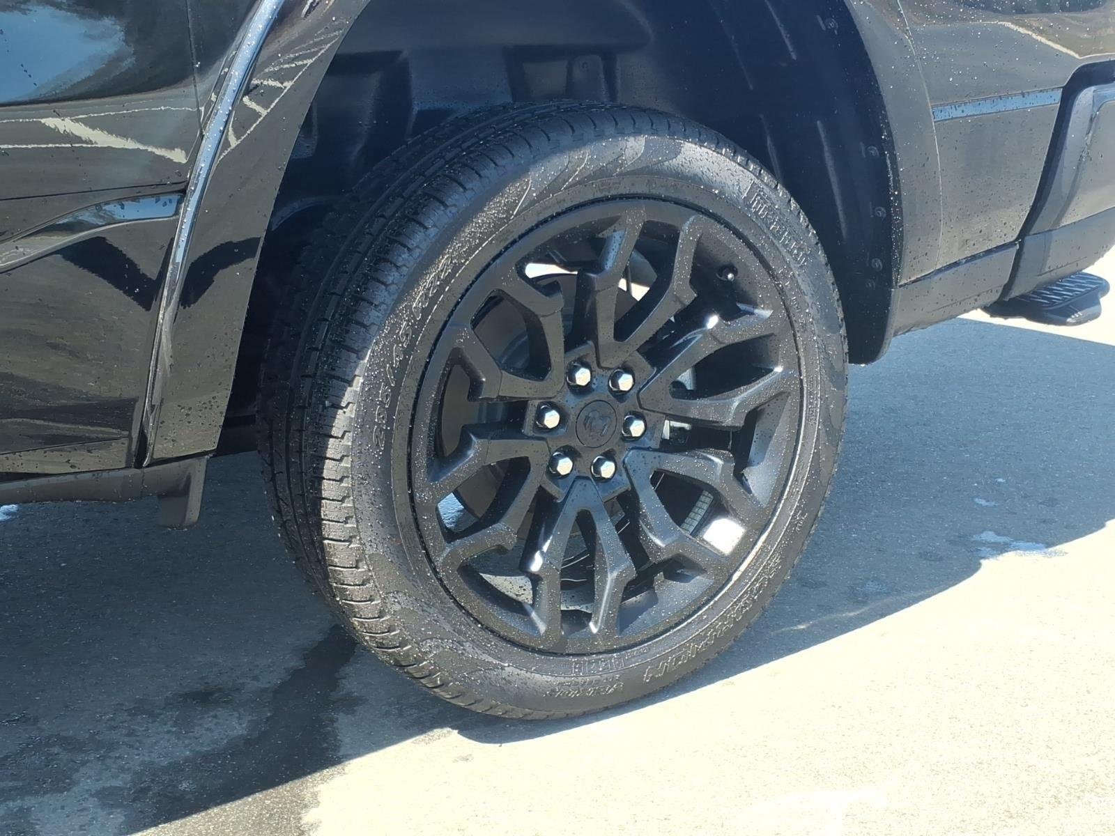 New 2026 Diamond Black Crystal Pearl-Coat Exterior Paint RAM Limited image 12