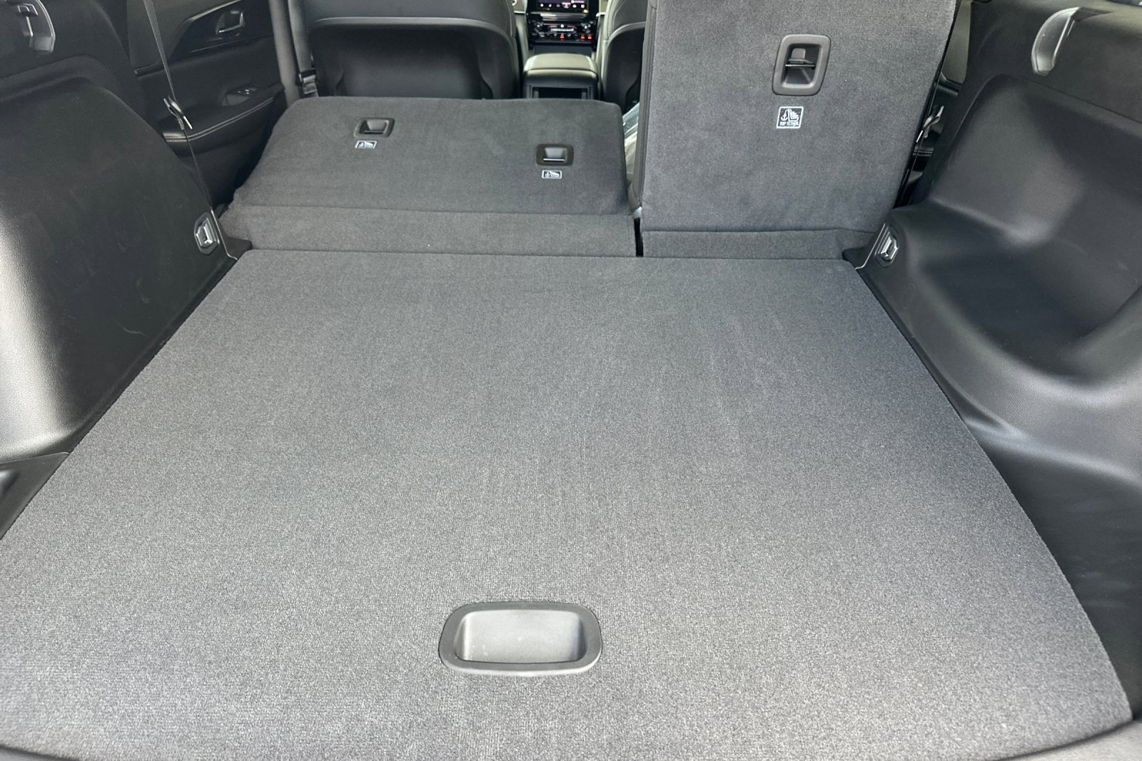 New 2026 Baltic Gray Metallic Clearcoat Jeep Laredo image 15