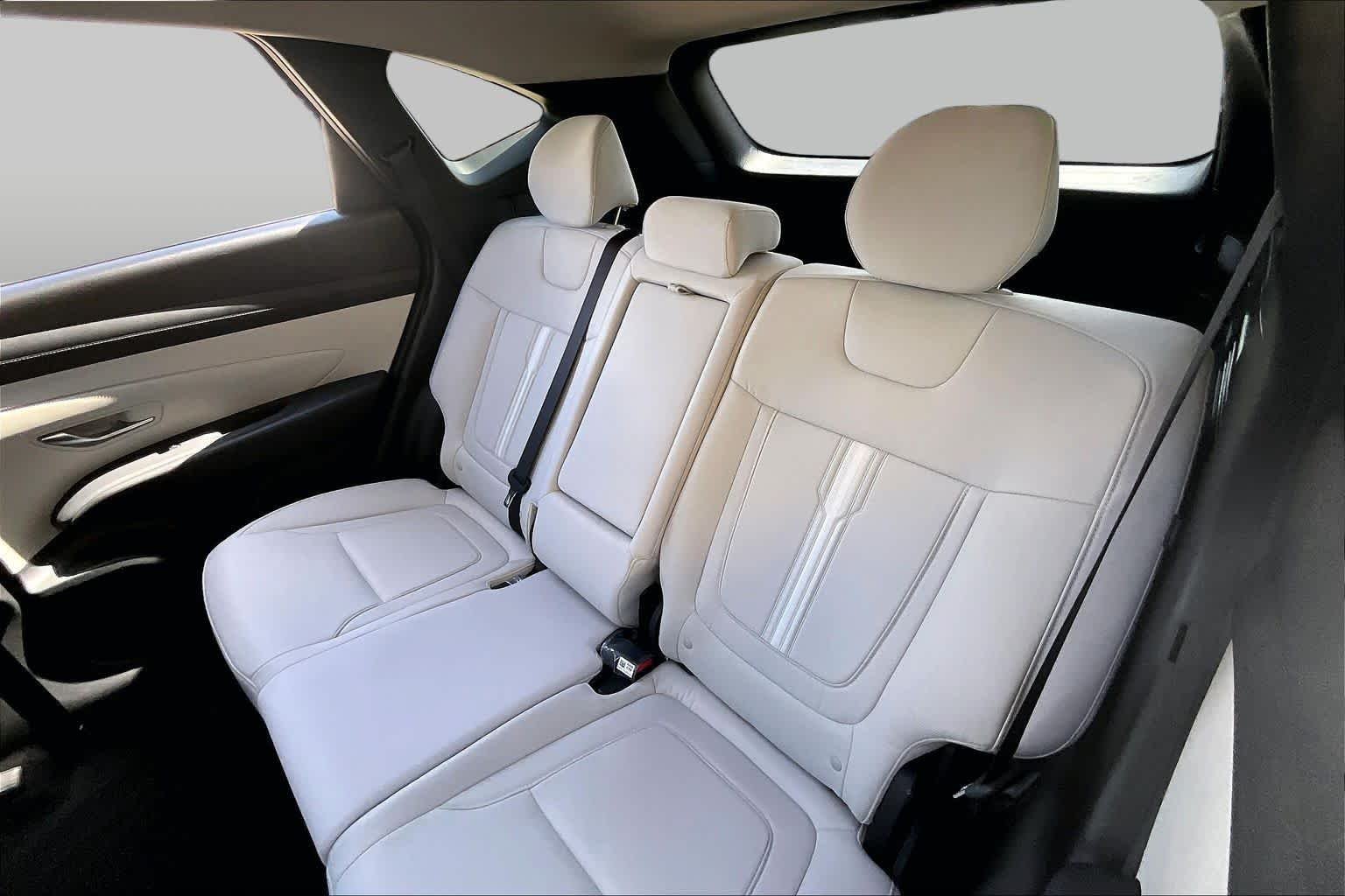 Used 2025 Phantom Black Hyundai SEL image 19