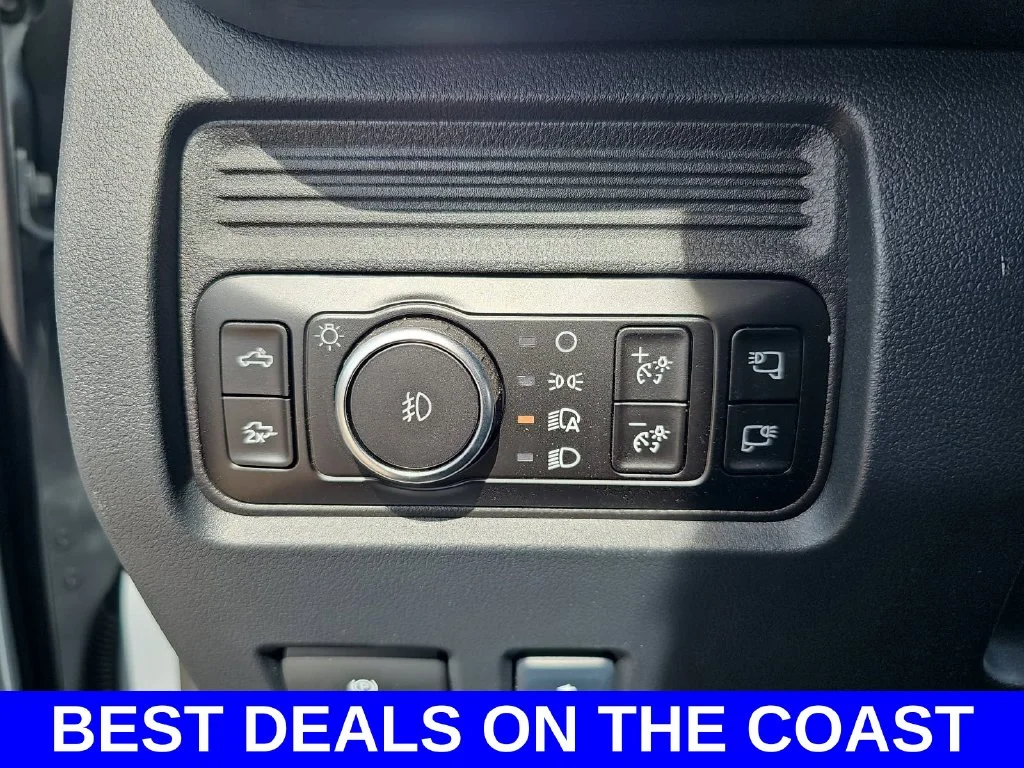 New 2026 Glacier Gray Metallic Tri-Coat Ford F-250® Lariat® image 26