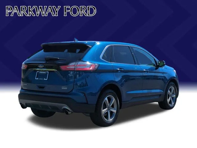 Used 2020 Blue Ford SEL image 5
