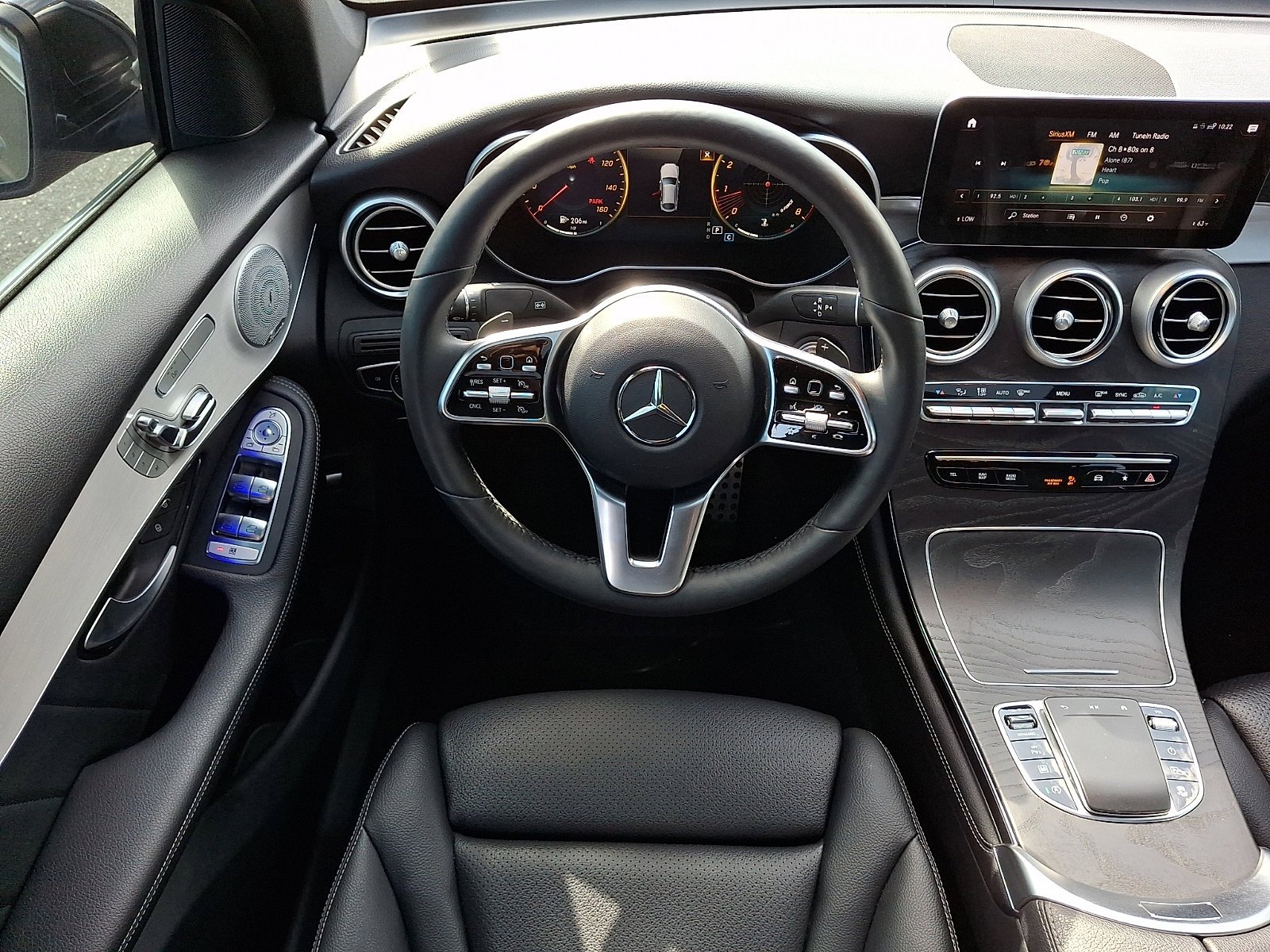 Used 2020 Graphite Grey Metallic Mercedes-Benz GLC 300 image 11