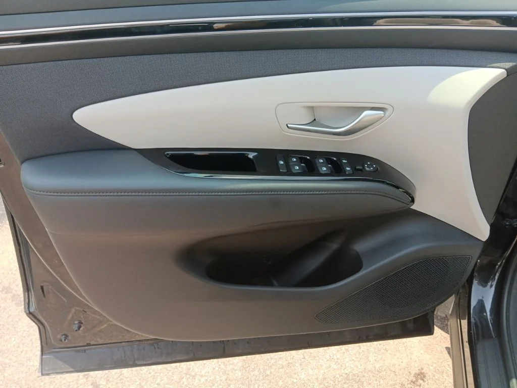 Used 2024 Black Pearl Hyundai SEL Convenience image 13