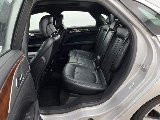 Used 2017 Silver Lincoln Reserve image 19