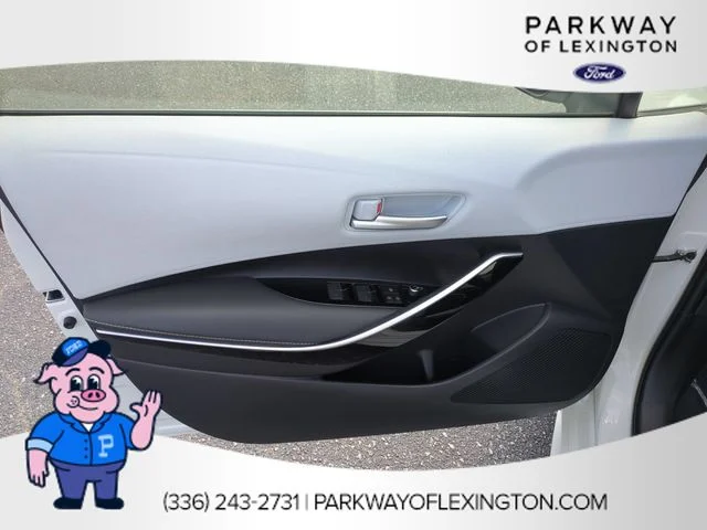 Used 2019 White Toyota XSE image 12