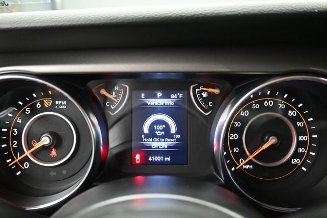 Used 2022 Black Jeep Sport image 20