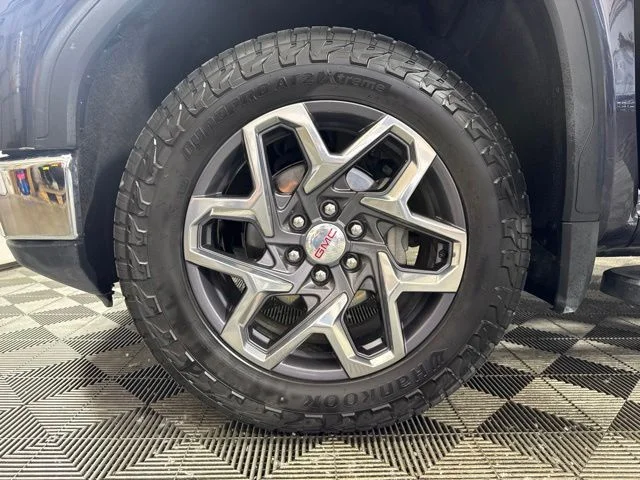 Certified Used 2022 Titanium Rush Metallic GMC SLT image 10