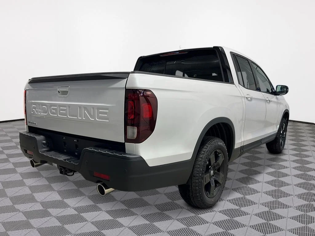 New 2026 Platinum White Pearl Honda Black Edition image 5